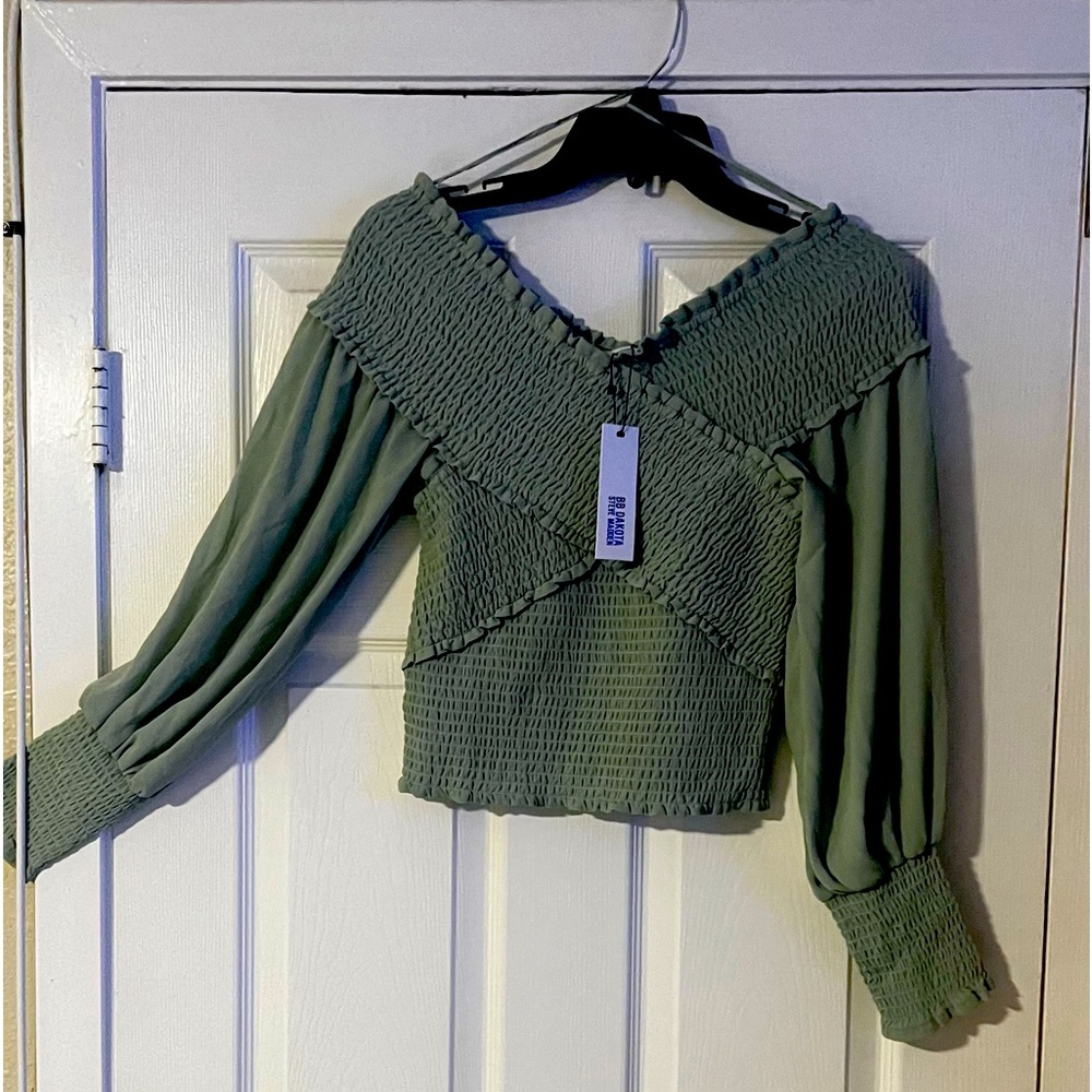 BB Dakota  Top Smock Factor teal color size Small NWT